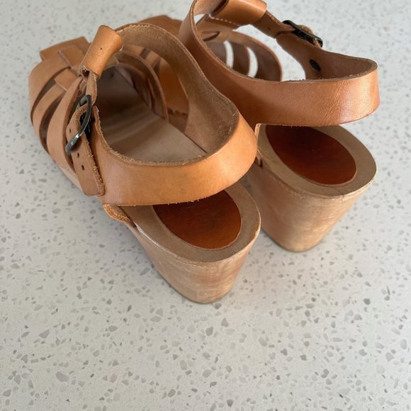 Kavat (Swedish) Clogs - Picture 2 of 10